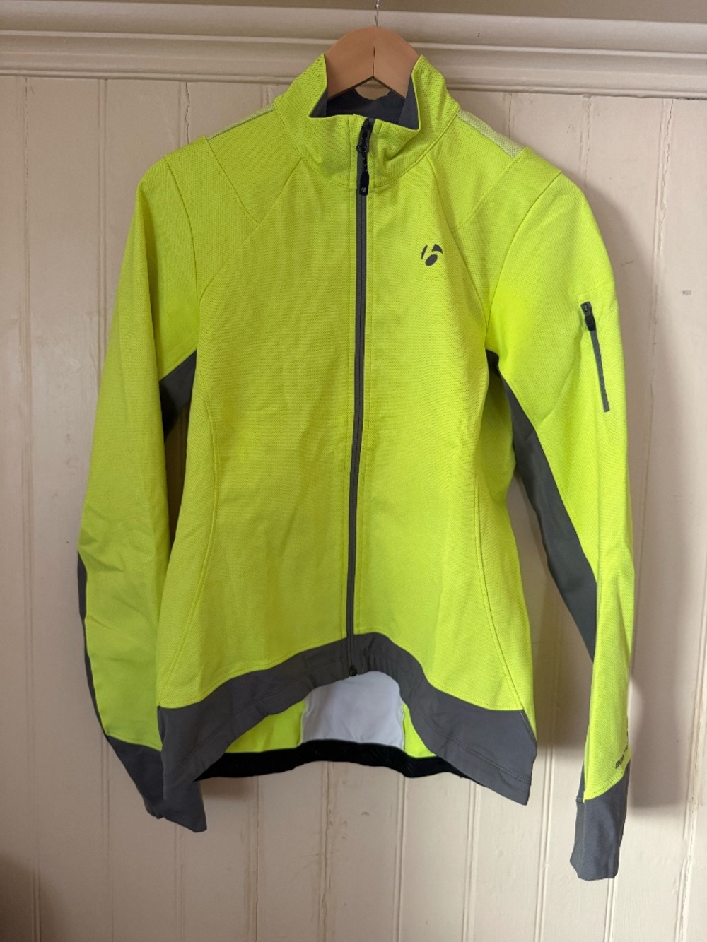 bontrager soft-shell cycling jacket